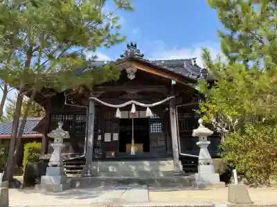 周防國総社宮 佐波神社の{uncategorized: "未分類", other: "その他", undefined: "問題あり", building: "その他建物", grave: "お墓", sacred_gate: "鳥居", guardian: "狛犬", statue: "像", buddha: "仏像", history: "歴史", nature: "自然", garden: "庭園", animal: "動物", pagoda: "塔", temizu: "手水舎", mountain_gate: "山門・神門", sanctuary: "本殿・本堂", subordinate: "末社・摂社", art: "芸術", scenery: "景色", jizo: "地蔵", ema: "絵馬", goshuin: "御朱印", omikuji: "おみくじ", items: "授与品その他", amulet: "お守り", goshuincho: "御朱印帳", eats: "食事", festival: "お祭り", votive_dance: "神楽", shichigosan: "七五三参", wedding: "結婚式", experience: "体験その他", initially: "初詣", around: "周辺", anti_infection: "感染症対策"}