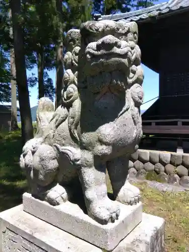 白山神社の{uncategorized: "未分類", other: "その他", undefined: "問題あり", building: "その他建物", grave: "お墓", sacred_gate: "鳥居", guardian: "狛犬", statue: "像", buddha: "仏像", history: "歴史", nature: "自然", garden: "庭園", animal: "動物", pagoda: "塔", temizu: "手水舎", mountain_gate: "山門・神門", sanctuary: "本殿・本堂", subordinate: "末社・摂社", art: "芸術", scenery: "景色", jizo: "地蔵", ema: "絵馬", goshuin: "御朱印", omikuji: "おみくじ", items: "授与品その他", amulet: "お守り", goshuincho: "御朱印帳", eats: "食事", festival: "お祭り", votive_dance: "神楽", shichigosan: "七五三参", wedding: "結婚式", experience: "体験その他", initially: "初詣", around: "周辺", anti_infection: "感染症対策"}