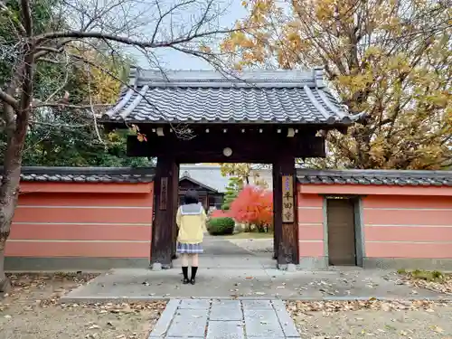 平田寺の山門・神門