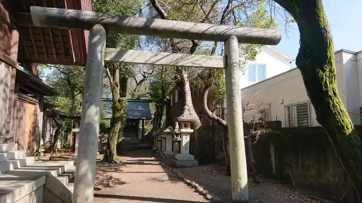安久美神戸神明社の末社・摂社