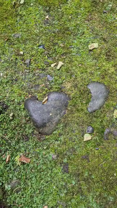 音更神社の庭園
