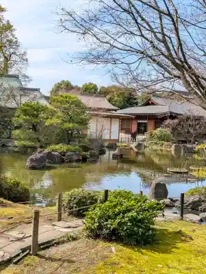 城南宮の{uncategorized: "未分類", other: "その他", undefined: "問題あり", building: "その他建物", grave: "お墓", sacred_gate: "鳥居", guardian: "狛犬", statue: "像", buddha: "仏像", history: "歴史", nature: "自然", garden: "庭園", animal: "動物", pagoda: "塔", temizu: "手水舎", mountain_gate: "山門・神門", sanctuary: "本殿・本堂", subordinate: "末社・摂社", art: "芸術", scenery: "景色", jizo: "地蔵", ema: "絵馬", goshuin: "御朱印", omikuji: "おみくじ", items: "授与品その他", amulet: "お守り", goshuincho: "御朱印帳", eats: "食事", festival: "お祭り", votive_dance: "神楽", shichigosan: "七五三参", wedding: "結婚式", experience: "体験その他", initially: "初詣", around: "周辺", anti_infection: "感染症対策"}