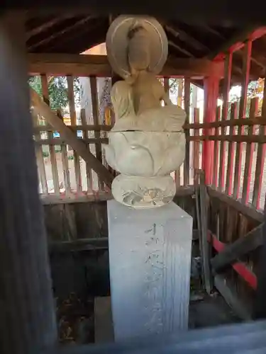 子神社の像