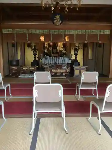 泉増院の本殿・本堂