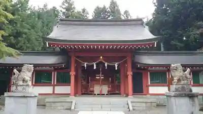 冨士御室浅間神社の本殿・本堂