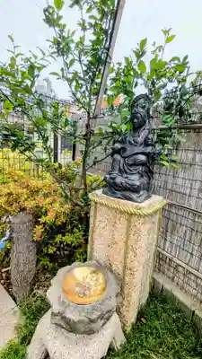 駒込妙義神社の像
