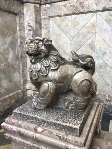 築地本願寺（本願寺築地別院）の狛犬