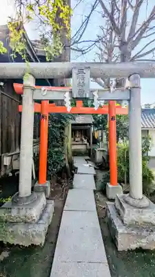 千住本氷川神社の鳥居