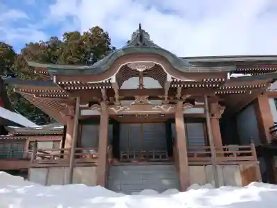 出羽神社(出羽三山神社)~三神合祭殿~の{uncategorized: "未分類", other: "その他", undefined: "問題あり", building: "その他建物", grave: "お墓", sacred_gate: "鳥居", guardian: "狛犬", statue: "像", buddha: "仏像", history: "歴史", nature: "自然", garden: "庭園", animal: "動物", pagoda: "塔", temizu: "手水舎", mountain_gate: "山門・神門", sanctuary: "本殿・本堂", subordinate: "末社・摂社", art: "芸術", scenery: "景色", jizo: "地蔵", ema: "絵馬", goshuin: "御朱印", omikuji: "おみくじ", items: "授与品その他", amulet: "お守り", goshuincho: "御朱印帳", eats: "食事", festival: "お祭り", votive_dance: "神楽", shichigosan: "七五三参", wedding: "結婚式", experience: "体験その他", initially: "初詣", around: "周辺", anti_infection: "感染症対策"}