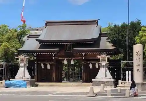 湊川神社の山門