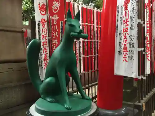 豊川稲荷東京別院の狛犬