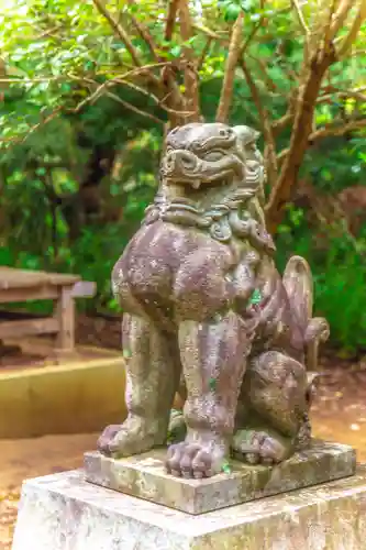 八幡神社の狛犬