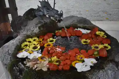 出雲大社相模分祠の手水舎