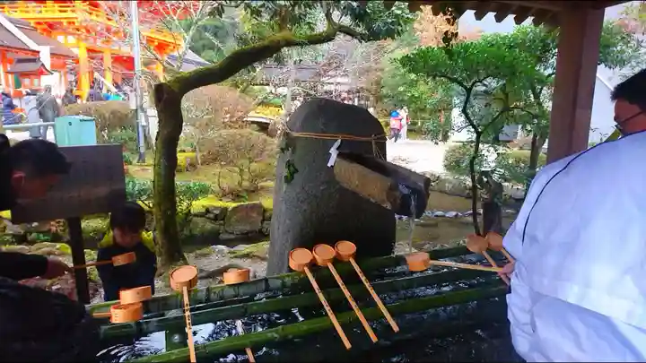 賀茂別雷神社(上賀茂神社)の手水舎