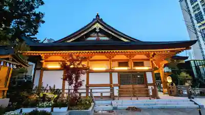 西久保八幡神社の本殿・本堂