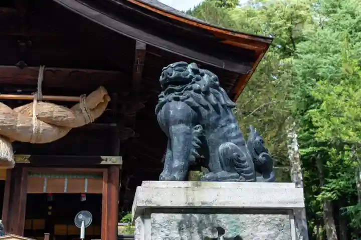 諏訪大社下社秋宮(長野県)