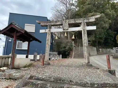 建神社の鳥居