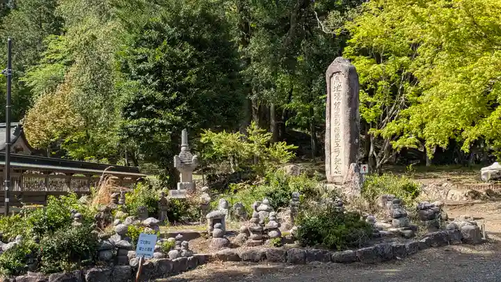 旧戸岩寺(世代閣)(滋賀県)