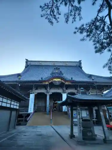 誕生寺の{uncategorized: "未分類", other: "その他", undefined: "問題あり", building: "その他建物", grave: "お墓", sacred_gate: "鳥居", guardian: "狛犬", statue: "像", buddha: "仏像", history: "歴史", nature: "自然", garden: "庭園", animal: "動物", pagoda: "塔", temizu: "手水舎", mountain_gate: "山門・神門", sanctuary: "本殿・本堂", subordinate: "末社・摂社", art: "芸術", scenery: "景色", jizo: "地蔵", ema: "絵馬", goshuin: "御朱印", omikuji: "おみくじ", items: "授与品その他", amulet: "お守り", goshuincho: "御朱印帳", eats: "食事", festival: "お祭り", votive_dance: "神楽", shichigosan: "七五三参", wedding: "結婚式", experience: "体験その他", initially: "初詣", around: "周辺", anti_infection: "感染症対策"}