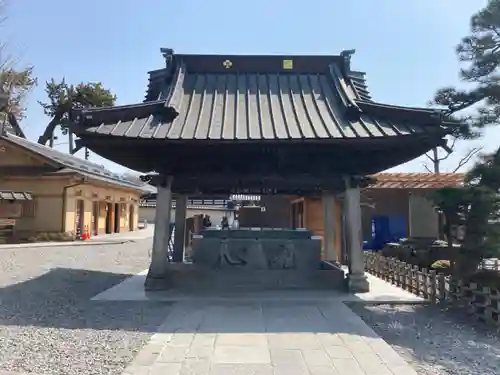 善光寺大勧進の手水舎
