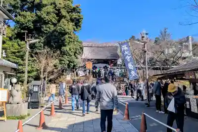 深大寺の{uncategorized: "未分類", other: "その他", undefined: "問題あり", building: "その他建物", grave: "お墓", sacred_gate: "鳥居", guardian: "狛犬", statue: "像", buddha: "仏像", history: "歴史", nature: "自然", garden: "庭園", animal: "動物", pagoda: "塔", temizu: "手水舎", mountain_gate: "山門・神門", sanctuary: "本殿・本堂", subordinate: "末社・摂社", art: "芸術", scenery: "景色", jizo: "地蔵", ema: "絵馬", goshuin: "御朱印", omikuji: "おみくじ", items: "授与品その他", amulet: "お守り", goshuincho: "御朱印帳", eats: "食事", festival: "お祭り", votive_dance: "神楽", shichigosan: "七五三参", wedding: "結婚式", experience: "体験その他", initially: "初詣", around: "周辺", anti_infection: "感染症対策"}