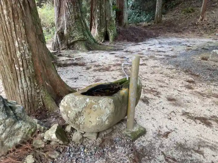 三島神社の手水舎