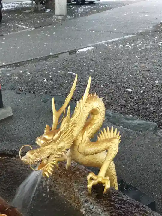 金神社の{uncategorized: "未分類", other: "その他", undefined: "問題あり", building: "その他建物", grave: "お墓", sacred_gate: "鳥居", guardian: "狛犬", statue: "像", buddha: "仏像", history: "歴史", nature: "自然", garden: "庭園", animal: "動物", pagoda: "塔", temizu: "手水舎", mountain_gate: "山門・神門", sanctuary: "本殿・本堂", subordinate: "末社・摂社", art: "芸術", scenery: "景色", jizo: "地蔵", ema: "絵馬", goshuin: "御朱印", omikuji: "おみくじ", items: "授与品その他", amulet: "お守り", goshuincho: "御朱印帳", eats: "食事", festival: "お祭り", votive_dance: "神楽", shichigosan: "七五三参", wedding: "結婚式", experience: "体験その他", initially: "初詣", around: "周辺", anti_infection: "感染症対策"}