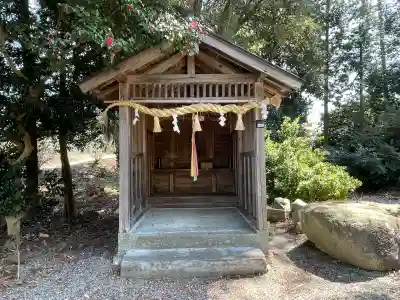 入江神社の{uncategorized: "未分類", other: "その他", undefined: "問題あり", building: "その他建物", grave: "お墓", sacred_gate: "鳥居", guardian: "狛犬", statue: "像", buddha: "仏像", history: "歴史", nature: "自然", garden: "庭園", animal: "動物", pagoda: "塔", temizu: "手水舎", mountain_gate: "山門・神門", sanctuary: "本殿・本堂", subordinate: "末社・摂社", art: "芸術", scenery: "景色", jizo: "地蔵", ema: "絵馬", goshuin: "御朱印", omikuji: "おみくじ", items: "授与品その他", amulet: "お守り", goshuincho: "御朱印帳", eats: "食事", festival: "お祭り", votive_dance: "神楽", shichigosan: "七五三参", wedding: "結婚式", experience: "体験その他", initially: "初詣", around: "周辺", anti_infection: "感染症対策"}