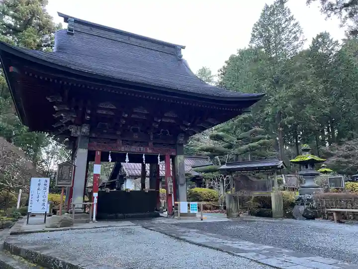 北口本宮冨士浅間神社の手水舎