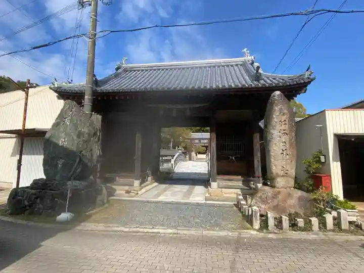 河上神社の{uncategorized: "未分類", other: "その他", undefined: "問題あり", building: "その他建物", grave: "お墓", sacred_gate: "鳥居", guardian: "狛犬", statue: "像", buddha: "仏像", history: "歴史", nature: "自然", garden: "庭園", animal: "動物", pagoda: "塔", temizu: "手水舎", mountain_gate: "山門・神門", sanctuary: "本殿・本堂", subordinate: "末社・摂社", art: "芸術", scenery: "景色", jizo: "地蔵", ema: "絵馬", goshuin: "御朱印", omikuji: "おみくじ", items: "授与品その他", amulet: "お守り", goshuincho: "御朱印帳", eats: "食事", festival: "お祭り", votive_dance: "神楽", shichigosan: "七五三参", wedding: "結婚式", experience: "体験その他", initially: "初詣", around: "周辺", anti_infection: "感染症対策"}