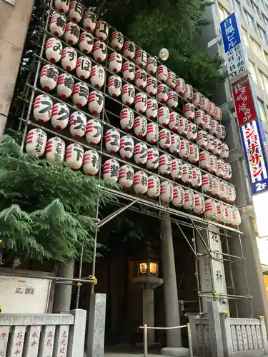 花園神社の山門