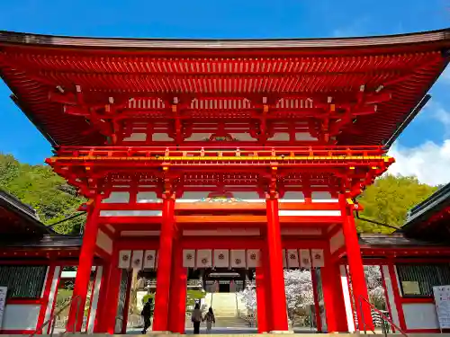 近江神宮の山門・神門