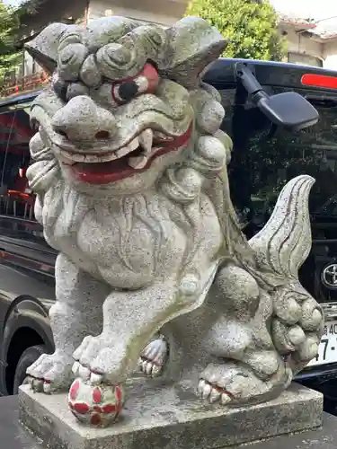 導きの社 熊野町熊野神社(くまくま神社)の狛犬