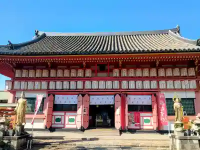 愛染堂勝鬘院の本殿・本堂