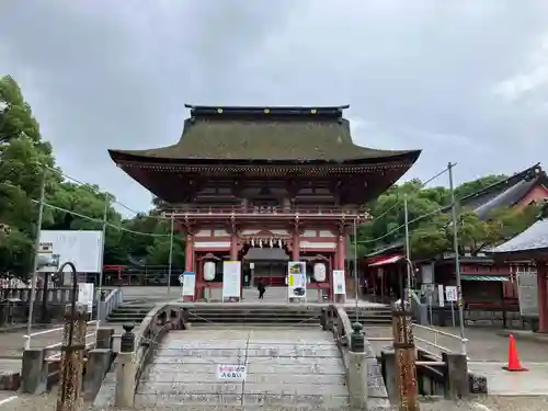 津島神社の山門