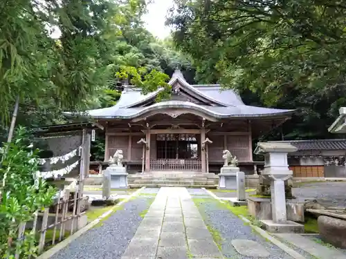 春日神社の本殿