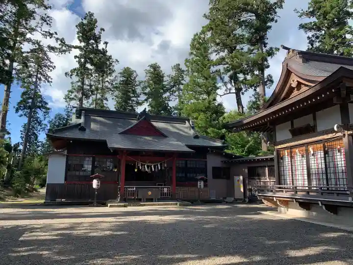 鶴峯八幡宮の本殿・本堂