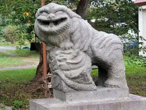 豊浦神社の狛犬