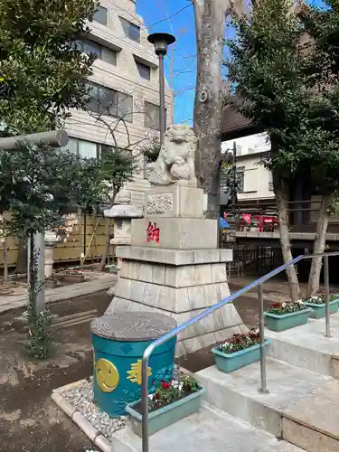 高円寺氷川神社の狛犬