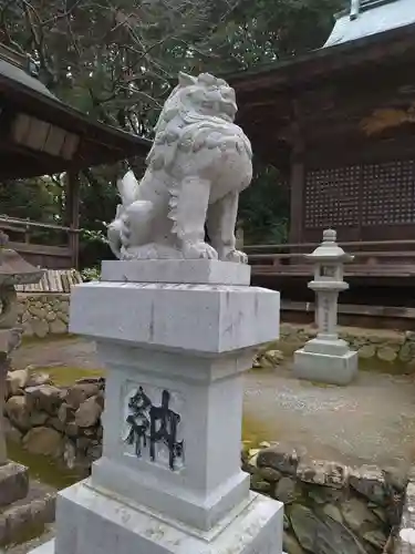 草薙神社の狛犬