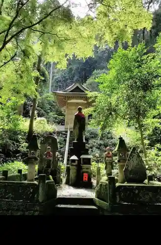 奥之院（岩屋寺）の仏像