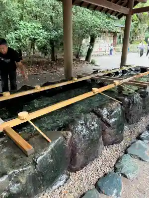 熱田神宮の{uncategorized: "未分類", other: "その他", undefined: "問題あり", building: "その他建物", grave: "お墓", sacred_gate: "鳥居", guardian: "狛犬", statue: "像", buddha: "仏像", history: "歴史", nature: "自然", garden: "庭園", animal: "動物", pagoda: "塔", temizu: "手水舎", mountain_gate: "山門・神門", sanctuary: "本殿・本堂", subordinate: "末社・摂社", art: "芸術", scenery: "景色", jizo: "地蔵", ema: "絵馬", goshuin: "御朱印", omikuji: "おみくじ", items: "授与品その他", amulet: "お守り", goshuincho: "御朱印帳", eats: "食事", festival: "お祭り", votive_dance: "神楽", shichigosan: "七五三参", wedding: "結婚式", experience: "体験その他", initially: "初詣", around: "周辺", anti_infection: "感染症対策"}