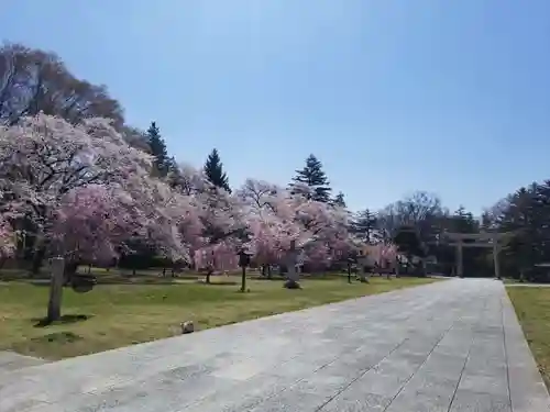 長野縣護國神社の庭園