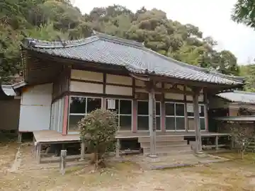西方寺の本殿・本堂