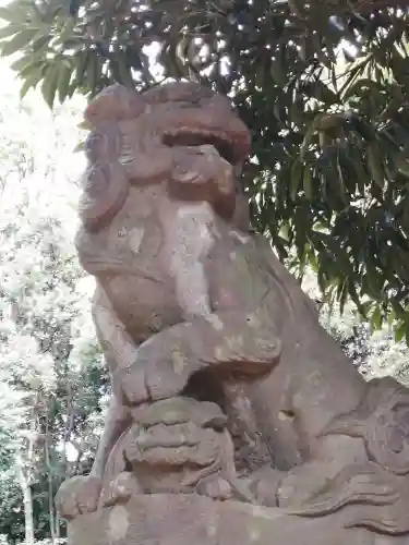 太子堂八幡神社の狛犬