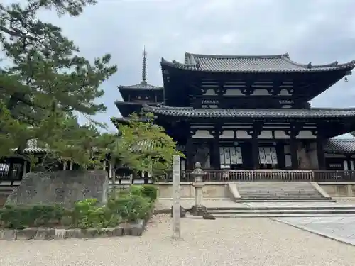 法隆寺の本殿