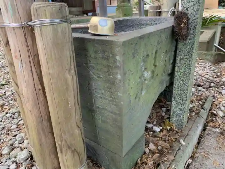 春日神社の手水舎