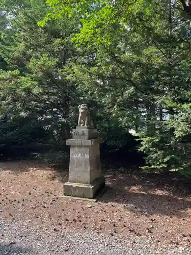 川西神社の狛犬