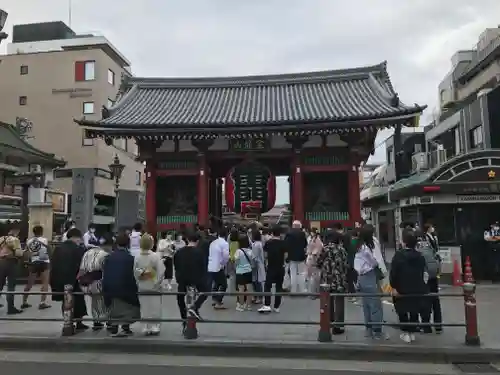 浅草寺の山門