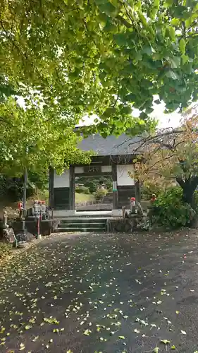 西念寺の山門